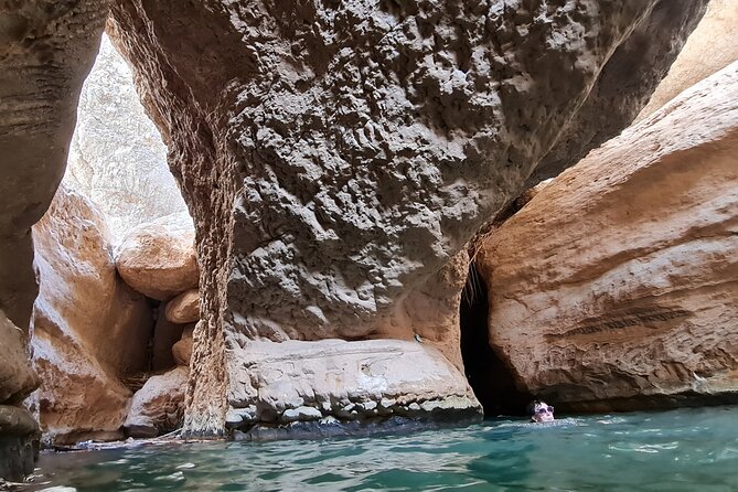 2-Days 1 Night Private Ras Al Hadd Tour - Sur brings you close to traditional boatbuilding