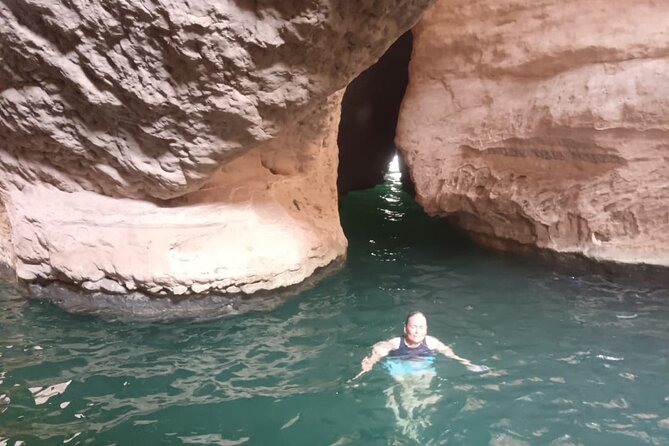 2 Days Private Wadi Shab Tour in Desert Safari - Sunrise, Bedouin coffee, and the second morning
