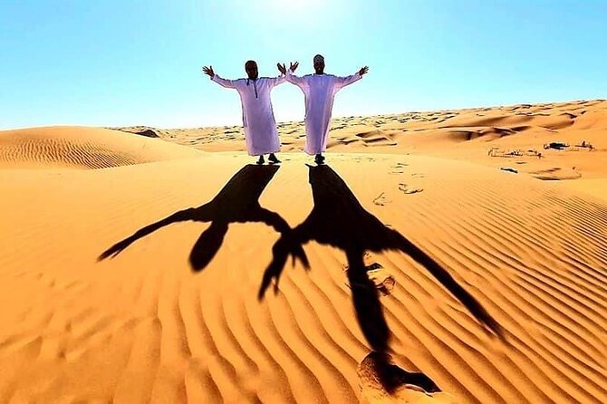 4-Days Private Jamila Sightseeing Tour - Day 2: Sur’s boat builders and the road to Wahiba Sands