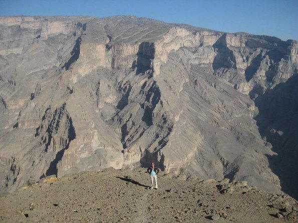 5-Days Private Oman Tour from Muscat - Day 2: Sur’s boats, Wadi Bani Khalid, and a night in the dunes
