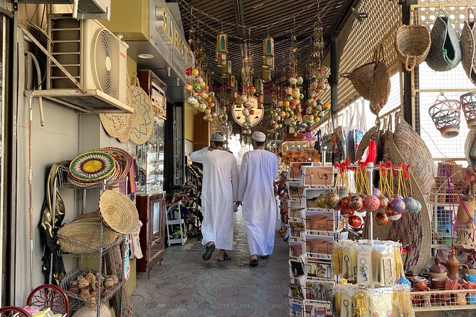 AMOUAGE: Full Day Private Tour to Nizwa and Jebel Akhdar - Climbing toward Jebel Akhdar