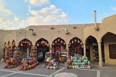 Amouage & Nizwa Full-Day Tour: Fort, Souq & Barakat Al Mouz