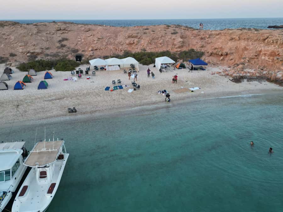 Camping to the Daymaniyat Islands with an overnight stay - Breakfast and the last quiet hours