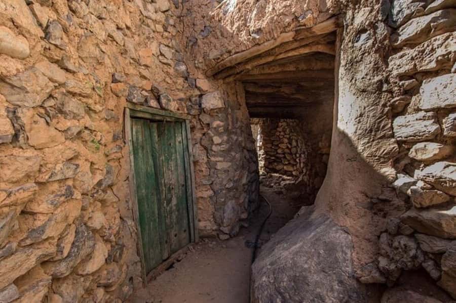 Day Trip to Jabal Shams, Wadi Nakhar, Misfat Al Abriyeen - Leaving Muscat for the Hajar Mountains