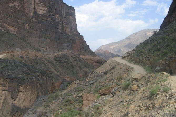 Day Trip to Wadi Bani Awf, Balad Sayt, Nakhal Fort & Hot Spring - Should you book this Wadi Bani Awf tour?
