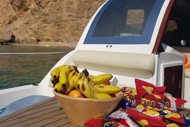 Daymaniyat Islands Snorkeling 2 different snorkeling sites and Lunch included - Lunch on a shaded boat