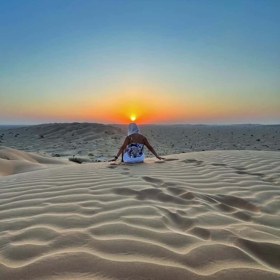 Desert Safari, Sunset & Sand Bashing (Rub Al Khali Desert) - Sunset with tea, coffee, and local touches