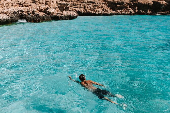 Dimaniyat Island Tour on Glass Bottom Boat (Muscat) - Three hours around Ad Dimaniyat Islands