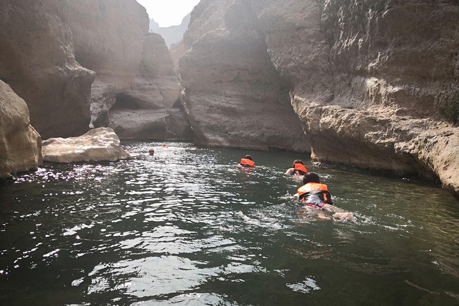 East Coast and Wadi Shab tour - Wadi Shab sets the pace for the day