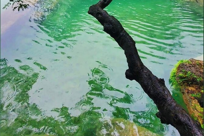 East Salalah Mountain Safari - Teeq Cave and Tawi Ateer Sinkhole