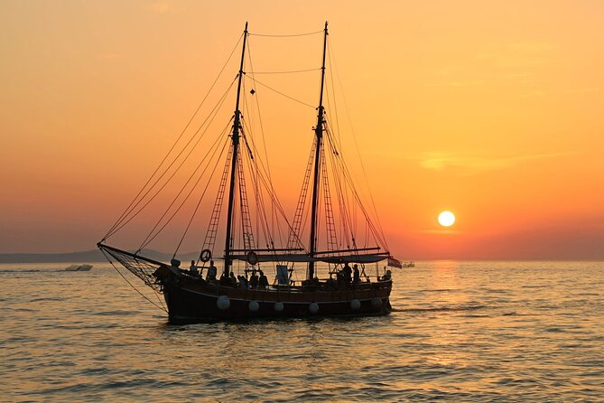 Evening Sunset Dhow Cruise Tour - Muscat - The dhow is the main reason to book