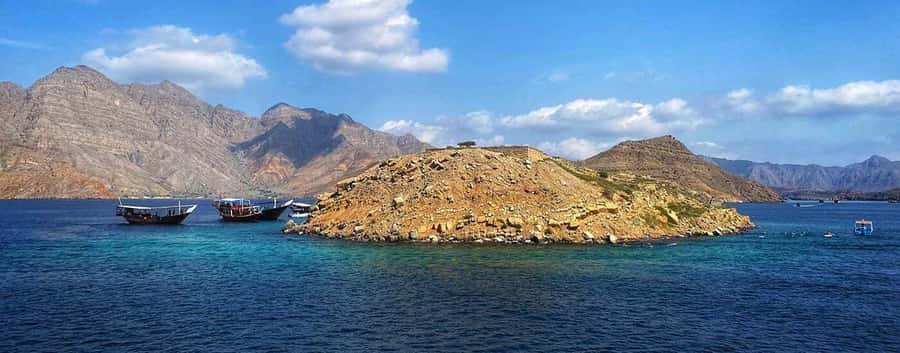 From Dubai to Norway of Arabia|Telegraph Island| Dhow Cruise - Khasab Harbor and the traditional dhow