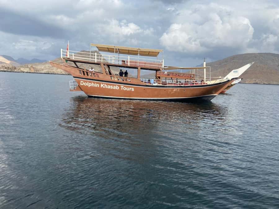From Khasab: Fjords of Musandam Dhow Cruise & Buffet Lunch - Entering Khor Shem, Qanaha, and Maqlab