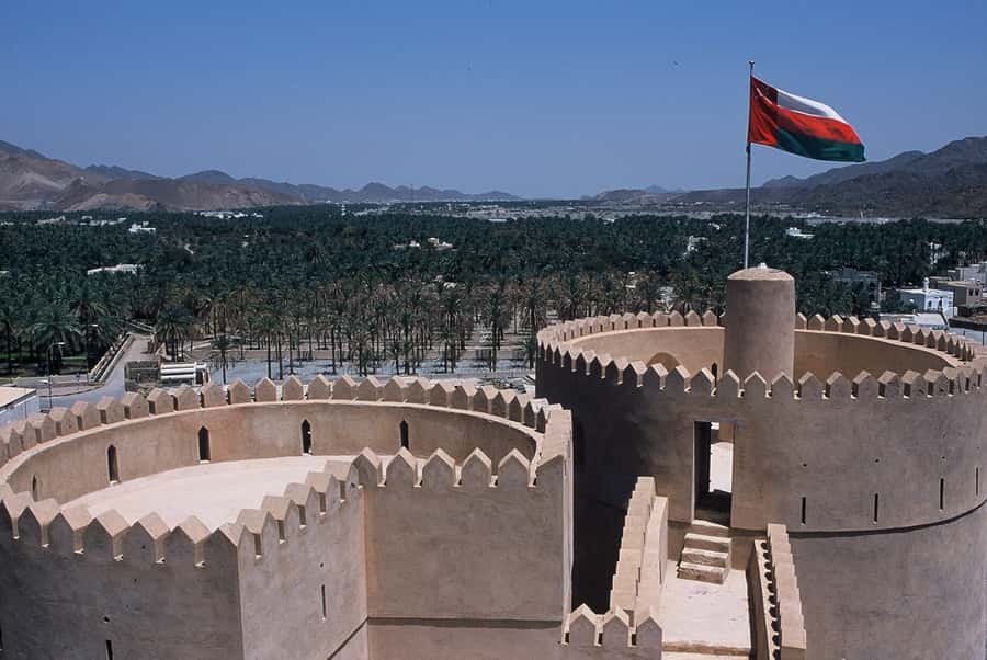 From Muscat: 4-Day Oman Highlights Tour - Day 3: Wadi Bani Khalid, Sur, and Ras Al Jinz
