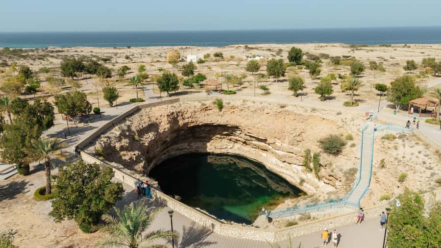 From Muscat: 6-Day Tour of City, Wadis, Desert & Mountains - Wadis and the long road toward Sur