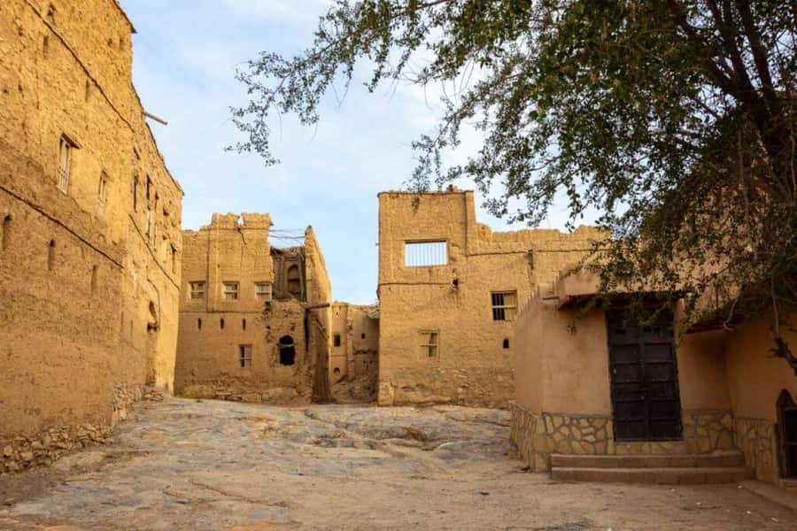 From Muscat: Full-Day to Nizwa-Misfat Al Abriyeen-Al Hamra - Key points to know before booking