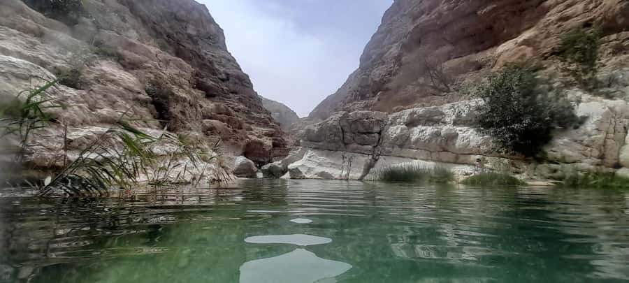 From Muscat: Guided Overnight Desert Camp Tour - From Muscat to the coastal canyon