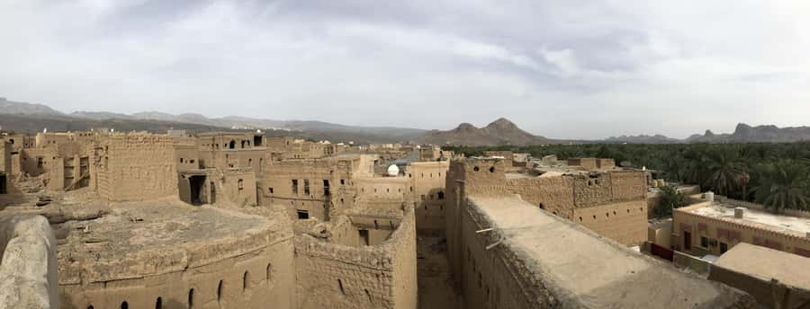 From Muscat: Nizwa & Al Hamra with Jebel Shams Night Stay - Following water through Misfah al Abriyeen