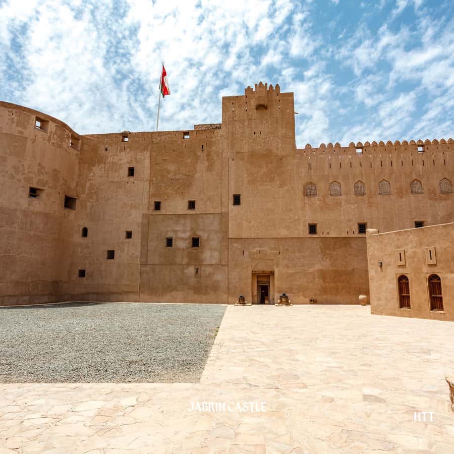 From Muscat: Nizwa, Bahla, and Jabrin Tour with Forts - Jabrin Castle, where decoration takes over