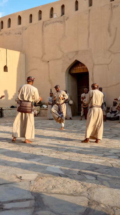 From Muscat: Nizwa Fort, Souq, falaj & Museum Full Day Tour - Leaving Muscat for Nizwa