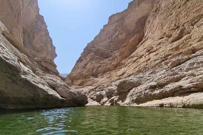 Full-Day Bimmah Sinkhole and Wadi Al Arbeieen Tour - Wadi Shab as a brief introduction