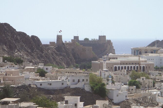 Full-Day Grand Canyon and Nizwa Tour by 4x4 - Seeing Oman’s Grand Canyon