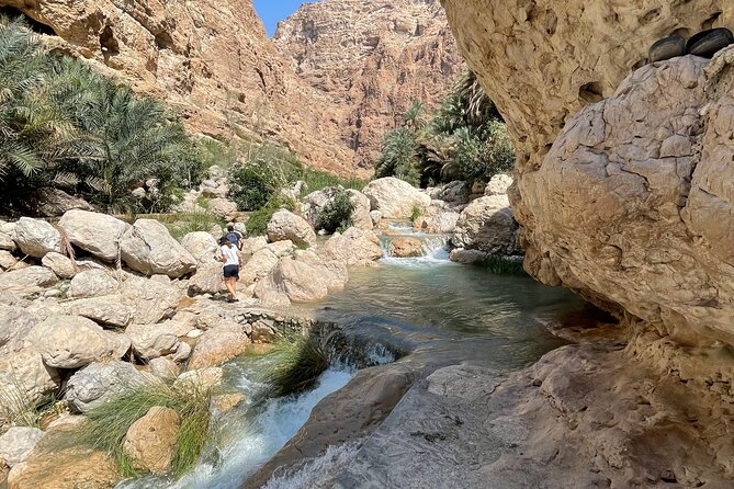 Full Day Private Tour to Wadi Shab and Bimmah Sinkhole - Lunch and what is included