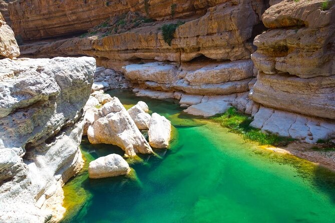 Full Day Tour in Wadi Shab - Wadi Shab at a glance