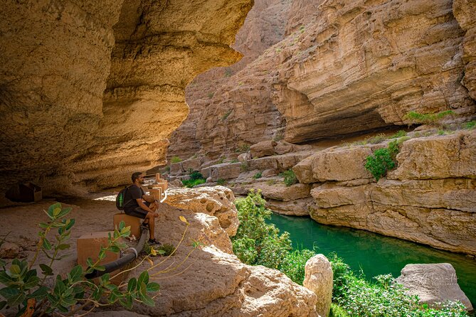 Full-Day Wadi Shab and Bimmah Sinkhole Tour - The One-Hour Walk Into Wadi Shab