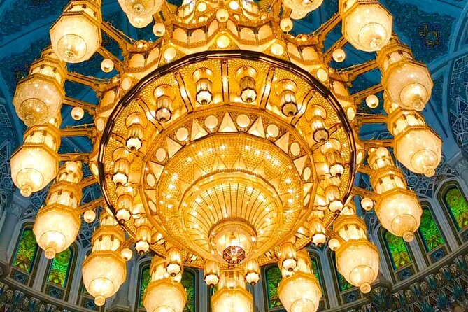 Half-Day Private Guided Muscat City Sightseeing Tour - Qurum Beach with bread, honey, and karak tea