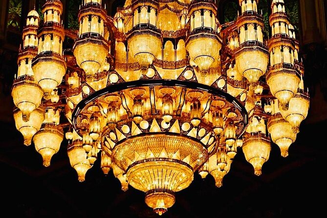 Half-Day Private Guided Muscat City Sightseeing Tour - Guides, vehicles, and the private format