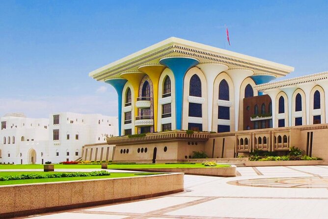 Half-Day Private Muscat City Tour - Top Landmarks in Just 4 Hours - What the private guide adds