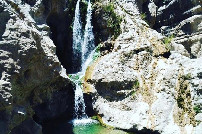 Hidden Gems of Oman: Sinkhole, Fins Beach & Wadi Tiwi Adventure - A realistic day from Muscat