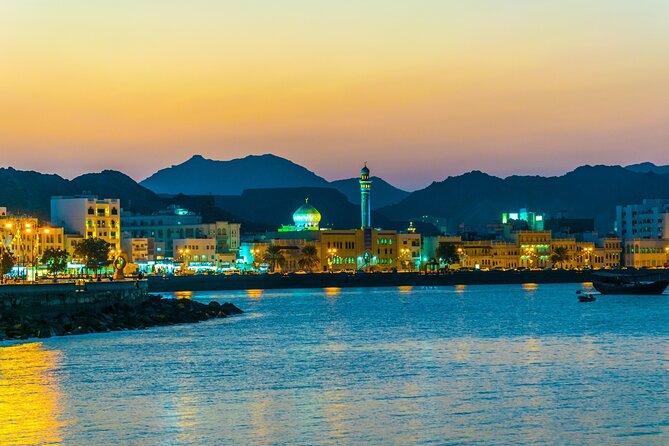 Historical Muscat Sunset Tour - The sunset stop behind the mountains