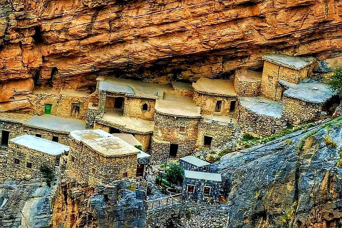 Jebel Akhdar Al Suwjara - Birkat Al Mouz Ruins - Private Full Day Tour - Guides, private transport, and the day’s pace