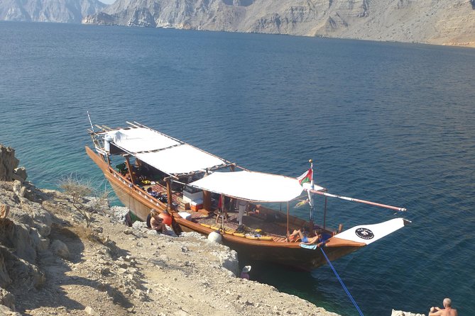 Musandam Khasab Day Trip and Dhow Cruise from Dubai - The 6 a.m. pickup and the road to Khasab