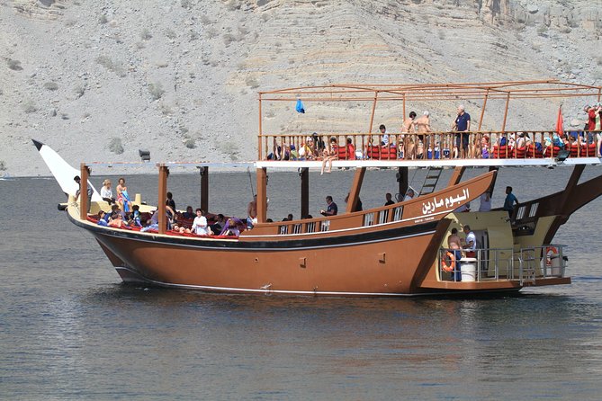 Musandam Khasab Full day dhow cruise with Lunch - Lunch, drinks, and life aboard the dhow