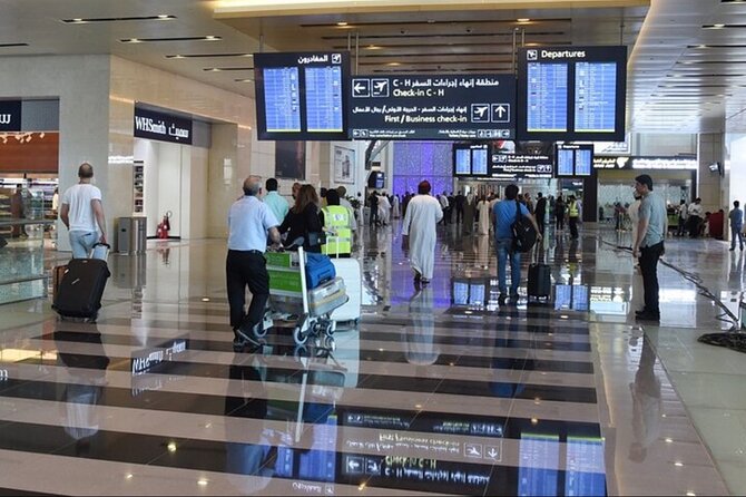Muscat: Airport Private Transfer to/from all Muscat Hotels - What is included in the car