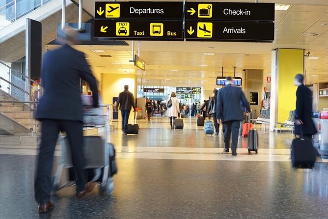 Muscat: Airport Private Transfer to/from all Muscat Hotels - From the airport to your hotel