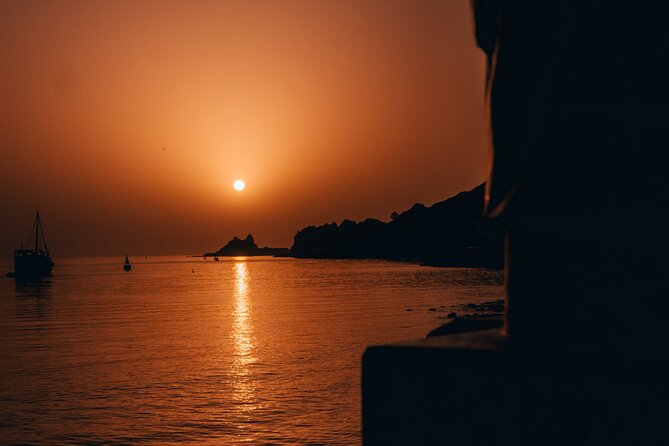 Muscat by Night Sightseeing Tour - Sultan Qaboos Grand Mosque: a key sight with a timing problem