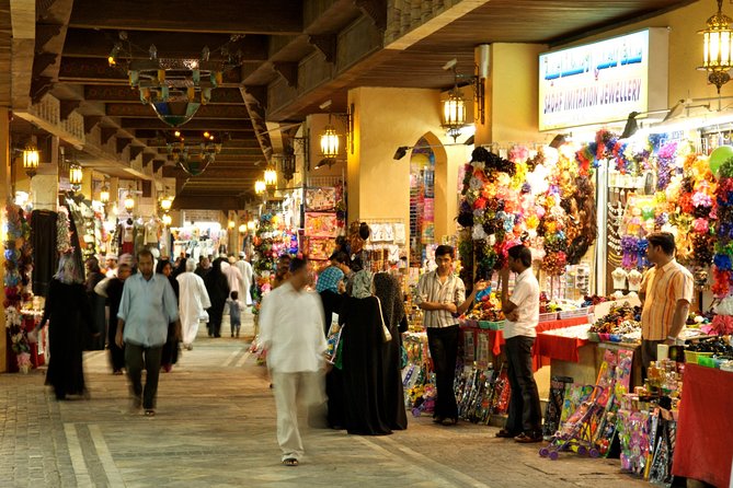 Muscat City Tour frensh or Italien Guide - Starting at the Sultan Qaboos Grand Mosque