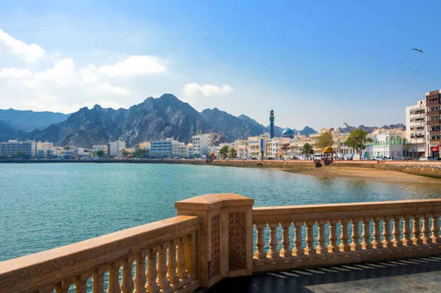 muscat city tour with pick up SMALL GROUP 7 PEOPLE MAX - Bait Al Zubair Museum explains daily Omani culture