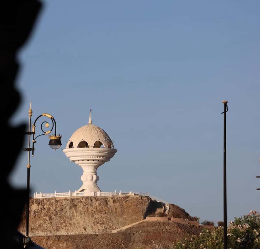 muscat city tour with pick up SMALL GROUP 7 PEOPLE MAX - Muttrah Souk is where the tour feels most everyday