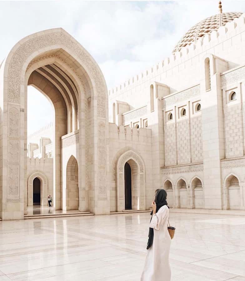 muscat city tour with pick up SMALL GROUP 7 PEOPLE MAX - Friday changes the tour in an important way