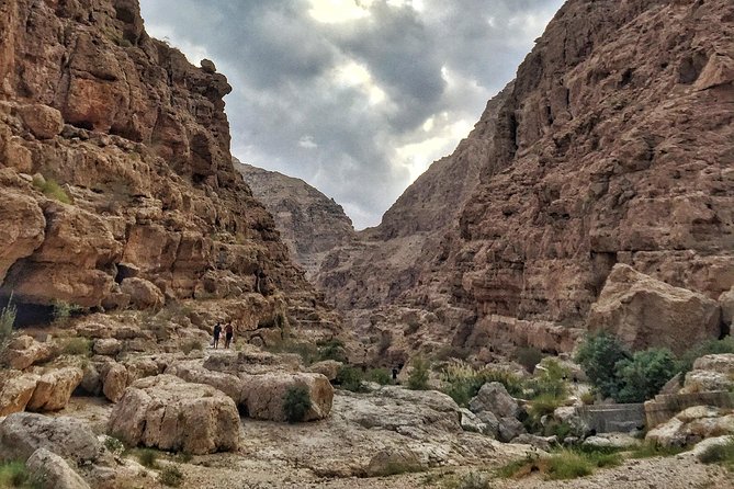 Muscat City & Wadi Shab Full-Day Adventure - Bimmah Sinkhole: a short coastal stop