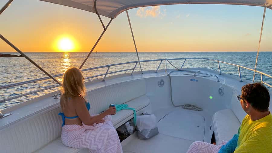 Muscat : Coastal & Sunset Boat Trip - Key points at a glance