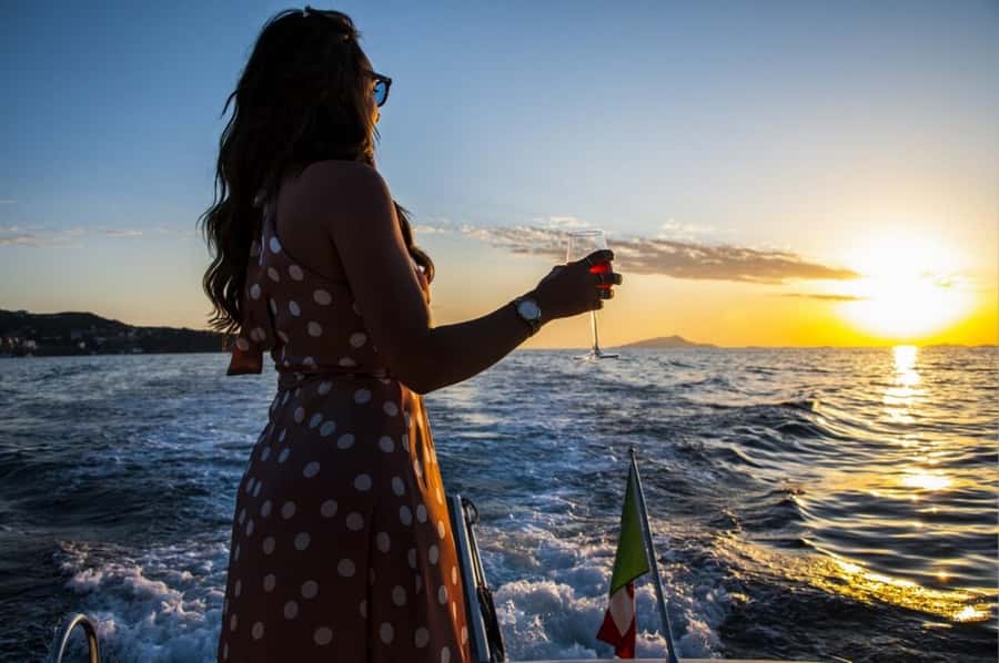 Muscat : Coastal & Sunset Boat Trip - What the one-hour cruise feels like