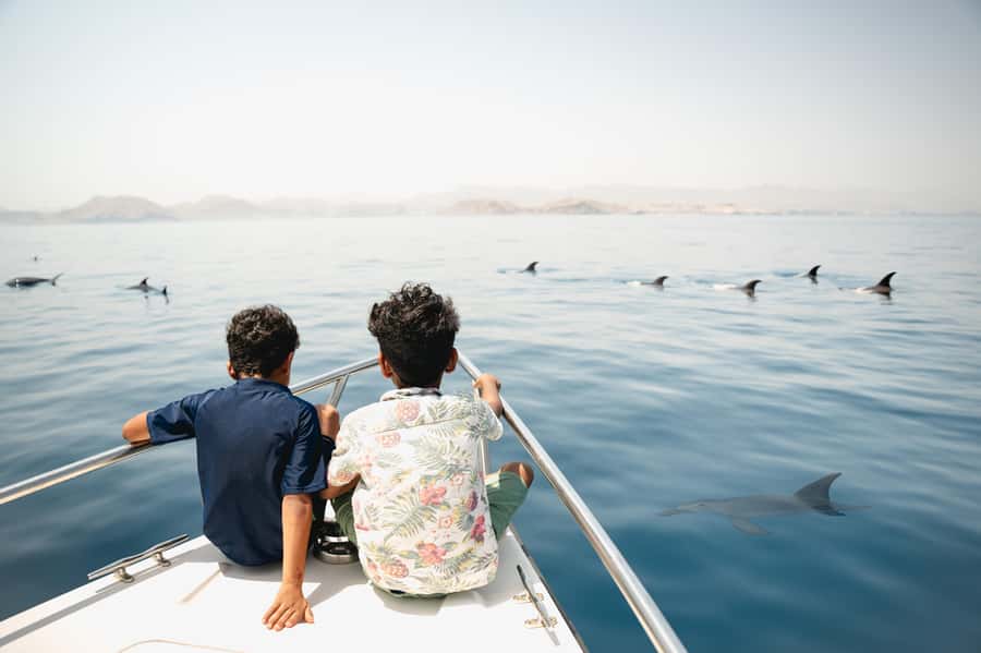 Muscat: Daymaniyat Islands Private Boat Tour with Snorkeling - Pickup from Muscat hotels and the six-hour schedule