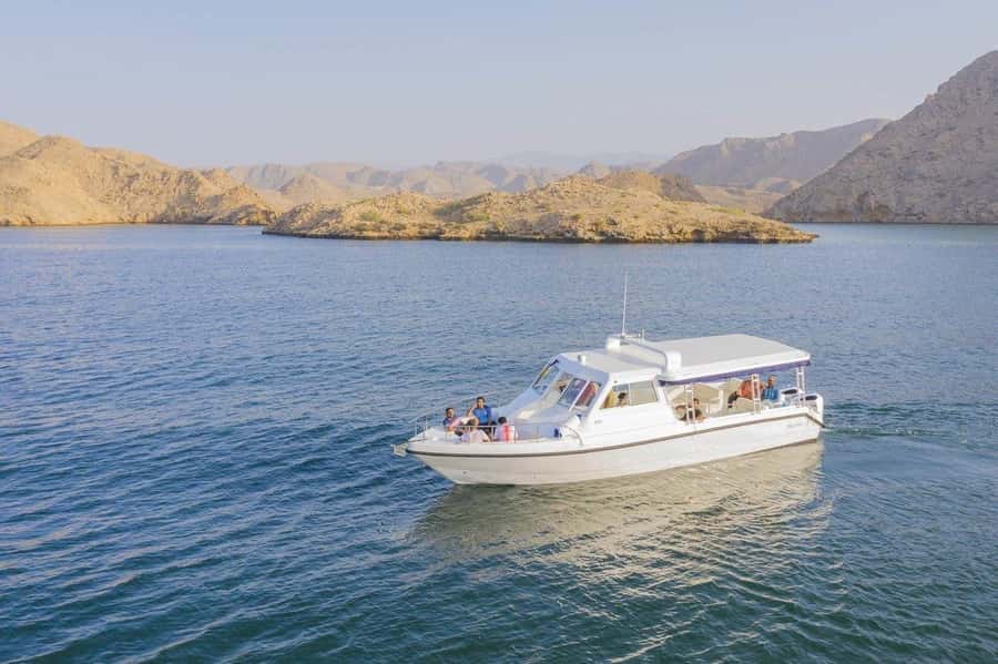 Muscat: Dolphin Watching Boat Amazing Trip - How to prepare for a better morning