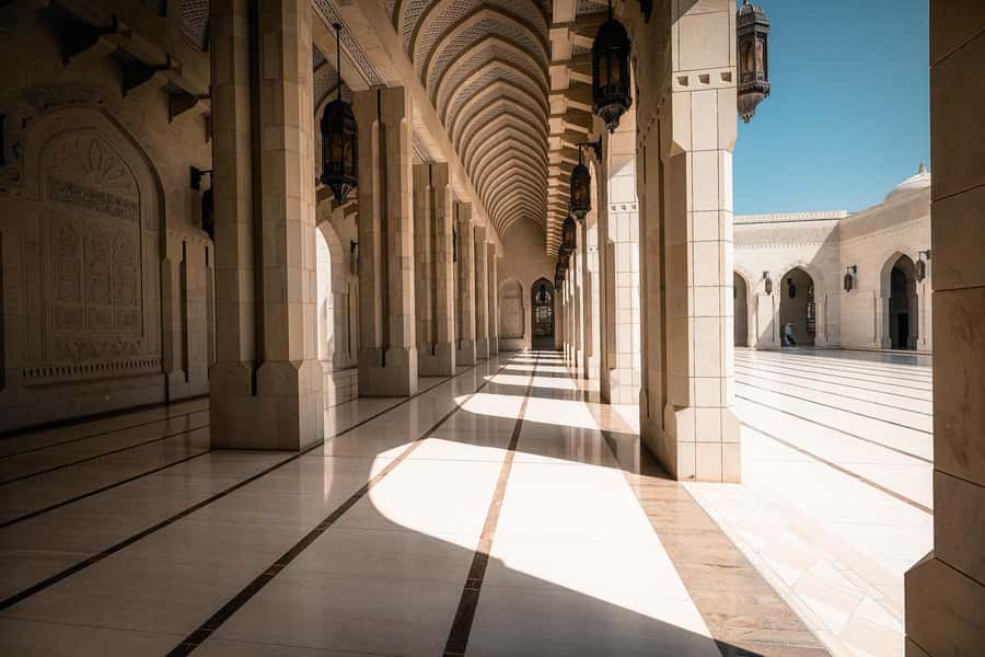 Muscat: Full-Day City Tour - Qurum and the city between the monuments